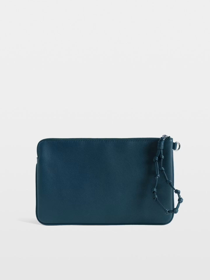 Sobre angel Pouch Petróleo